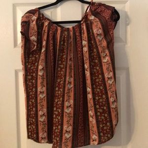 Sleeveless spring top